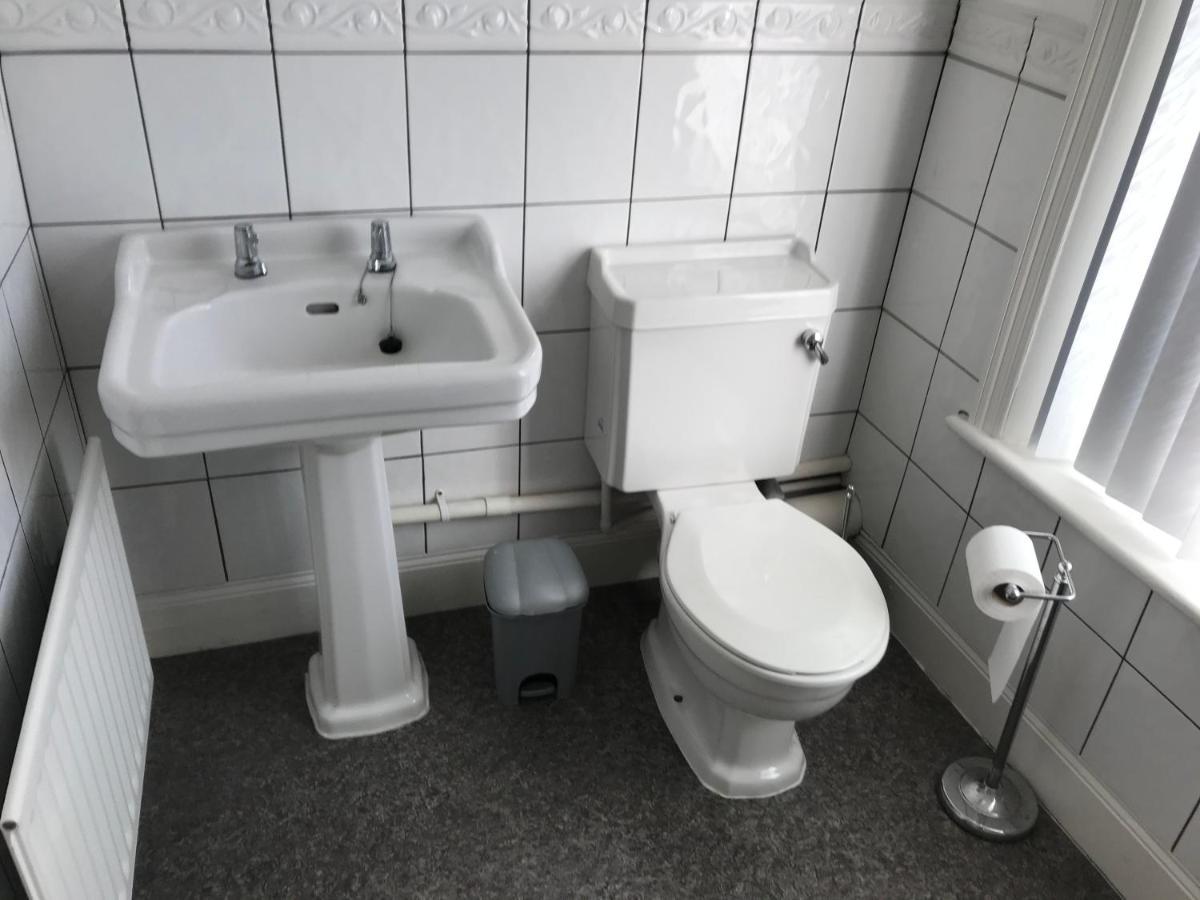 Park View Apartment Хексам Екстериор снимка