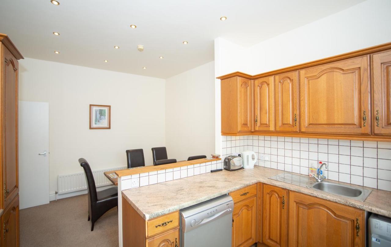 Park View Apartment Хексам Екстериор снимка